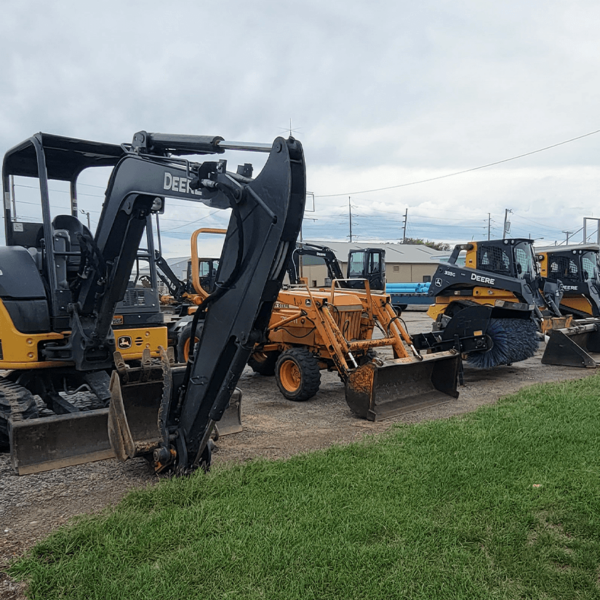 Chicago Rental & Repair variety of earth movers - Lincoln, IL